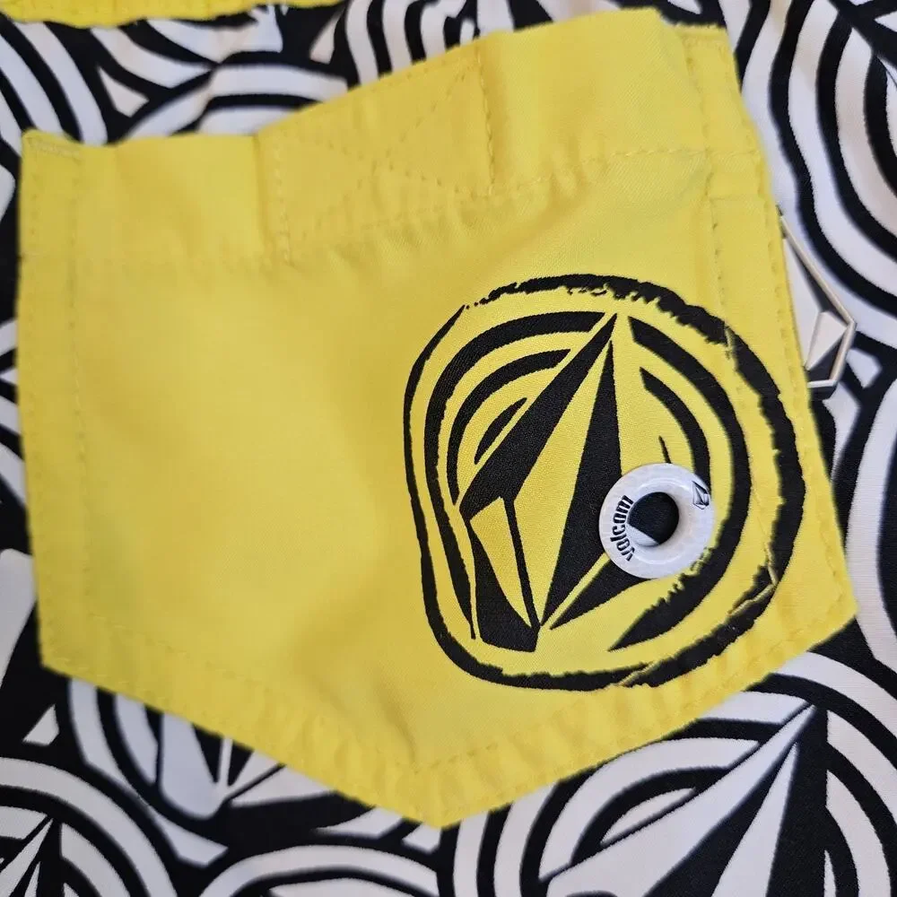 Volcom Miss Mod Board shorts womens Small 